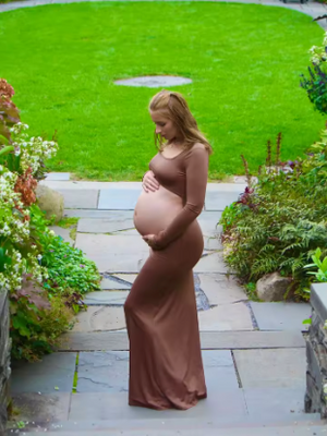 Léonie Square-Neck Bodycon Maternity Maxi Dress