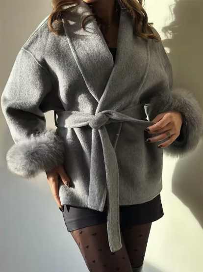 Vivienne Fox Fur Trim Elegant Wool Short Coat